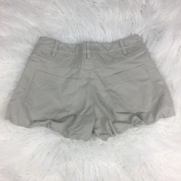 Lerario BeaShorts Women's Size 2 Beige Chino MidRise - Picture 2 of 6